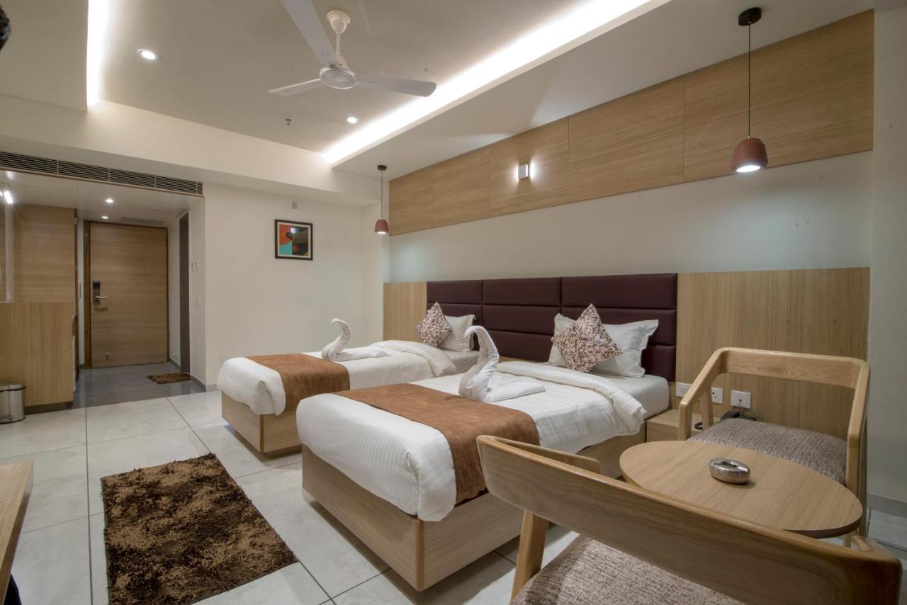 Hotel Silvera Grand Ahmedabad Exterior foto